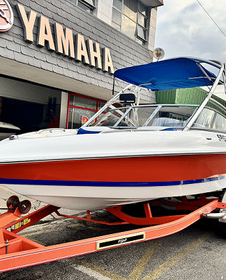 Tige 24Ve Wakeboard Boat - Bully Limited Edition